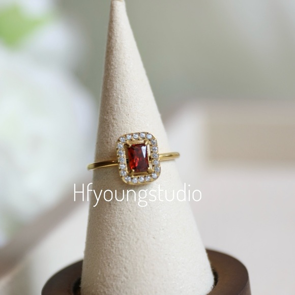 Gold Red Ruby Solitaire / Rectangle Zircon Ring - Picture 6 of 6